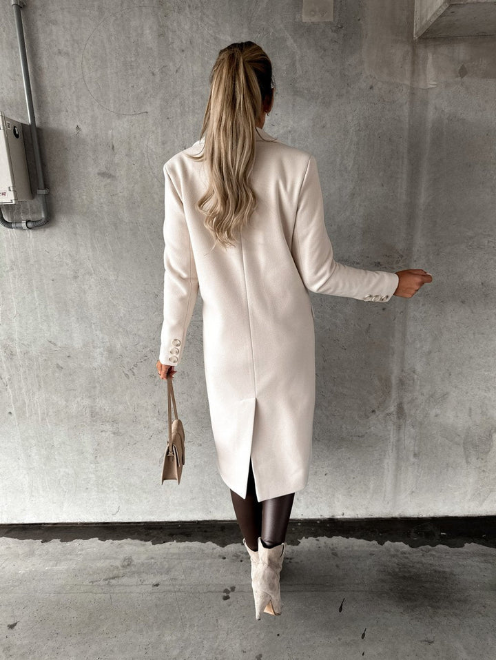 Diana | Cappotto con Bottoni Eleganti