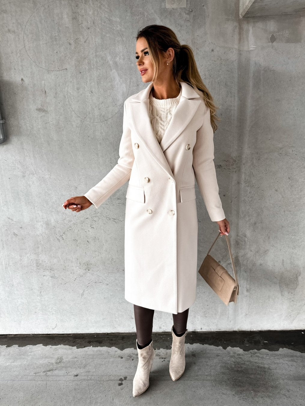 Diana | Cappotto con Bottoni Eleganti